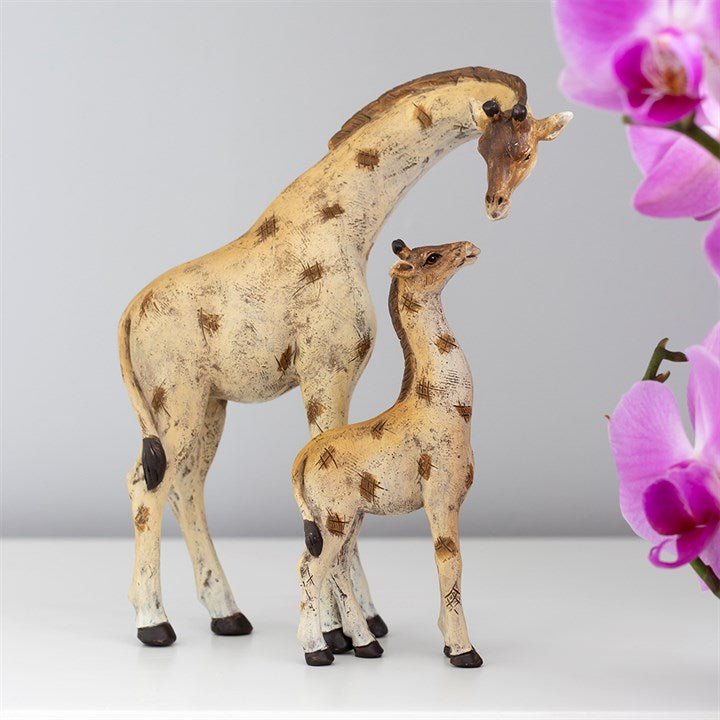 Stand Tall Giraffe Mother and Baby Ornament - Scents & Gifts UK