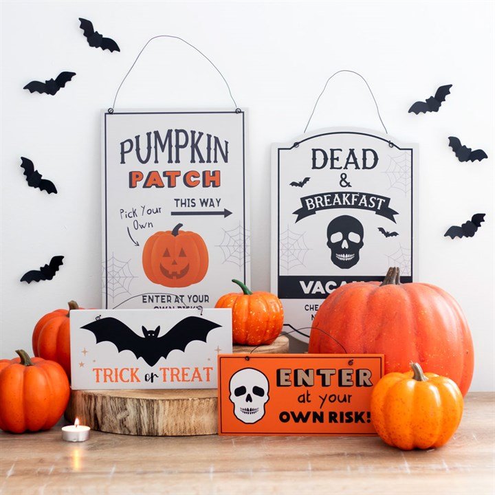 Trick or Treat Bat Hanging Sign - Scents & Gifts UK